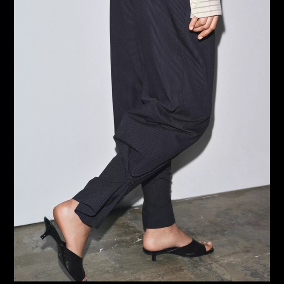 Pinstripe balloon pants - Picture 3 of 7